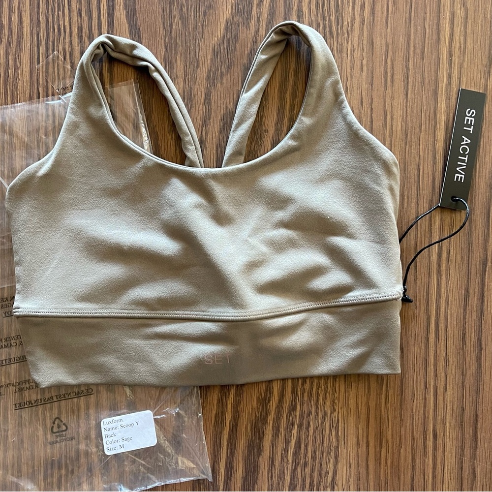 SET Active Scoop Y back Sports Bra in Sage